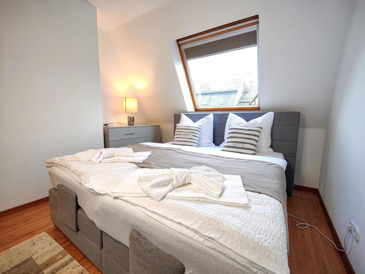 Yourfavoritebed 100M2 Designwohnung Mit Vollausstattung Plauen Extérieur photo